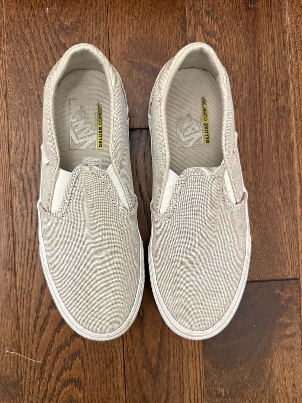 Women’s Vans slip-on Asher sneaker size 8